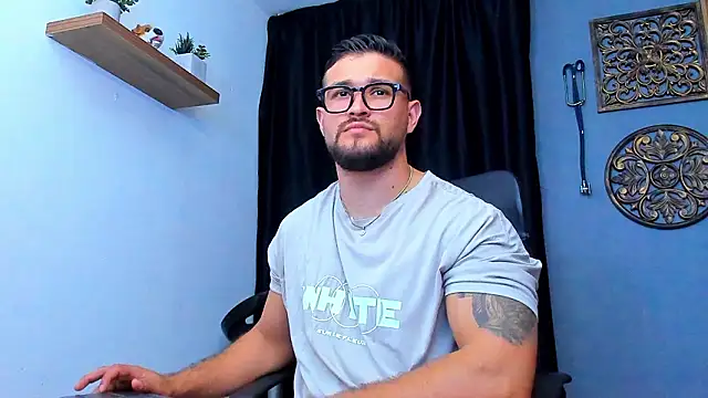 AndrewDiaz online show from February 2, 5:39 am