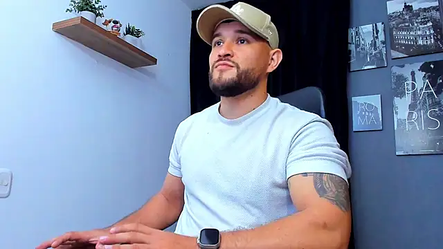 Snapshot of AndrewDiaz chatting on November 16, 9:58 am AndrewDiaz online show from November 16, 9:58 am