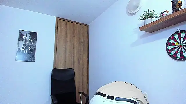 Snapshot of AndrewDiaz chatting on September 27, 4:13 pm AndrewDiaz online show from September 27, 4:13 pm