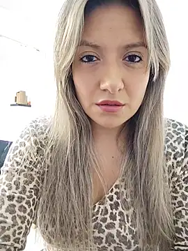 valeriahunter1 online show from February 26, 9:37 pm