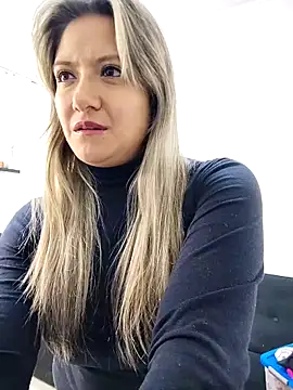 valeriahunter1 online show from February 6, 11:34 pm