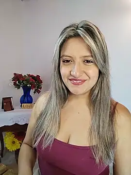 valeriahunter1 online show from June 16, 9:59 pm