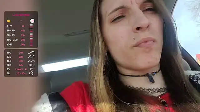 Snapshot of SmokeShow686 chatting on March 17, 10:19 pm SmokeShow686 online show from March 17, 10:19 pm