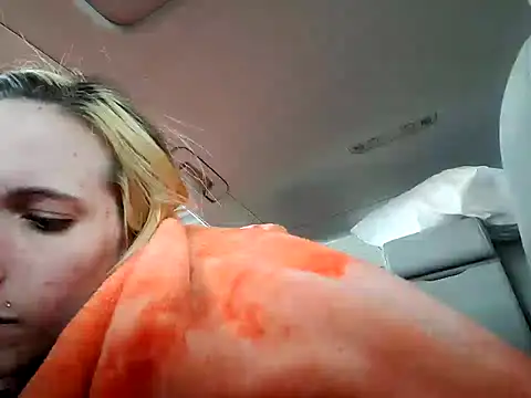 Snapshot of SmokeShow686 chatting on March 22, 6:25 pm SmokeShow686 online show from March 22, 6:25 pm