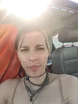 Snapshot of SmokeShow686 chatting on March 6, 8:16 pm SmokeShow686 online show from March 6, 8:16 pm