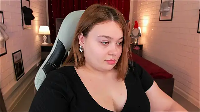 KimberlyMaran online show from February 7, 9:05 am