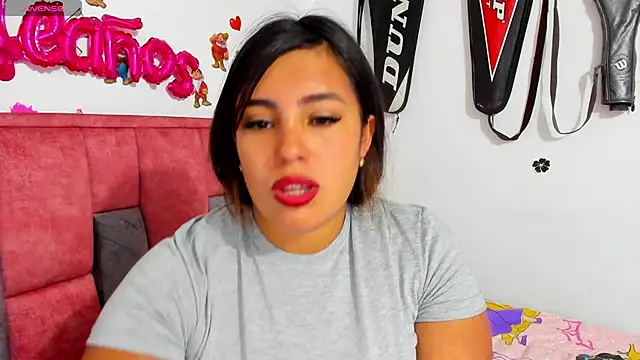 Snapshot of elana_kepler chatting on December 10, 12:50 am elana kepler online show from December 10, 12:50 am