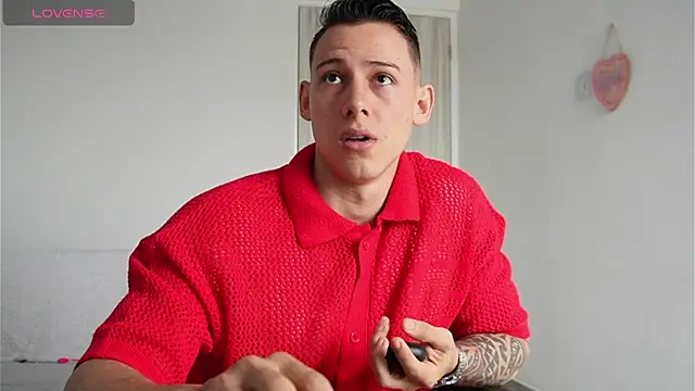 Muscle King Cum online show from April 16, 1:45 pm