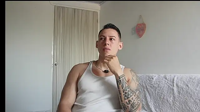 Muscle King Cum online show from May 12, 1:39 pm