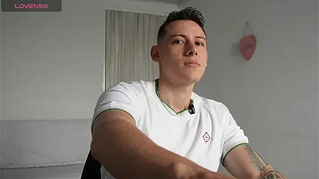 Muscle King Cum online show from April 15, 1:59 pm