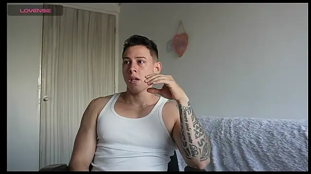 Muscle King Cum online show from June 1, 1:55 pm