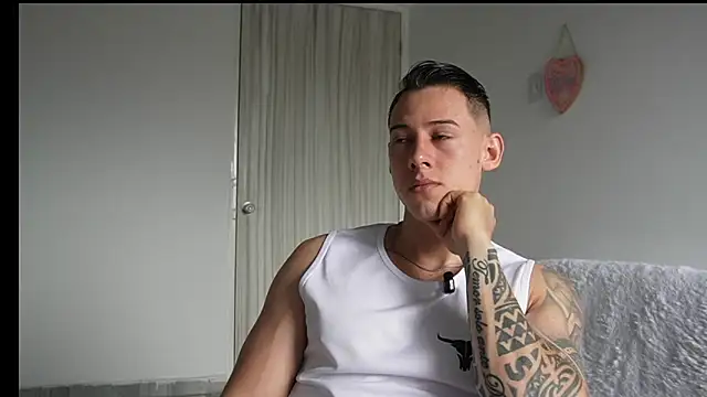 Muscle King Cum online show from May 13, 1:18 pm