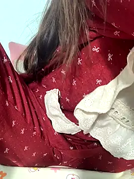 Snapshot of Hoanami chatting on December 1, 2:18 pm Hoanami online show from December 1, 2:18 pm