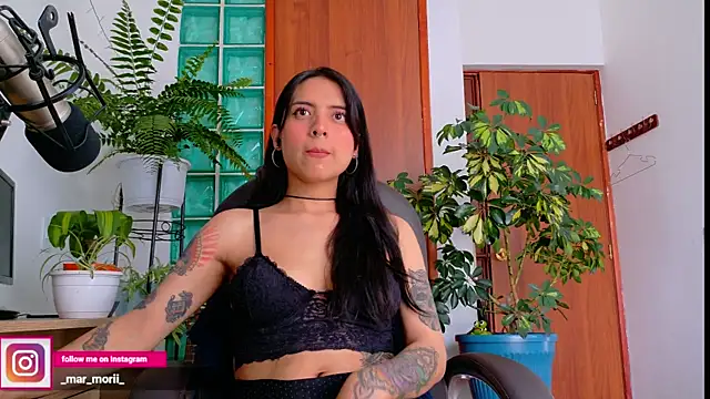 Snapshot of Yeriawaddell_ chatting on October 3, 9:27 pm Yeriawaddell  online show from October 3, 9:27 pm