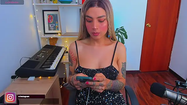 Snapshot of Yeriawaddell_ chatting on December 25, 3:38 pm Yeriawaddell  online show from December 25, 3:38 pm