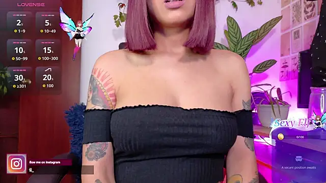 Yeriawaddell  online show from December 17, 12:04 am