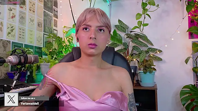 Yeriawaddell  online show from February 20, 9:39 pm