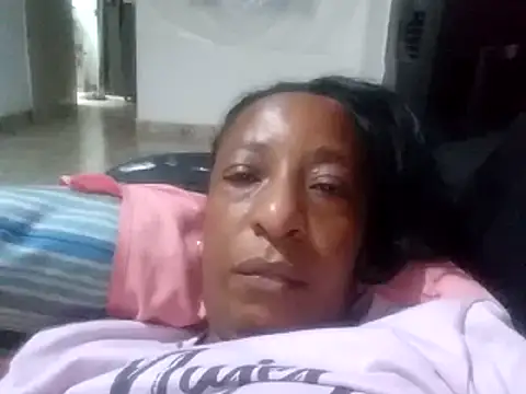 Snapshot of hotmilf_69 chatting on December 16, 8:16 pm hotmilf 69 online show from December 16, 8:16 pm