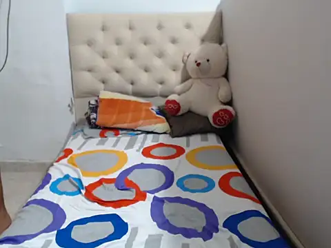 KIARAMARSHALLWELLZ online show from September 10, 7:02 pm