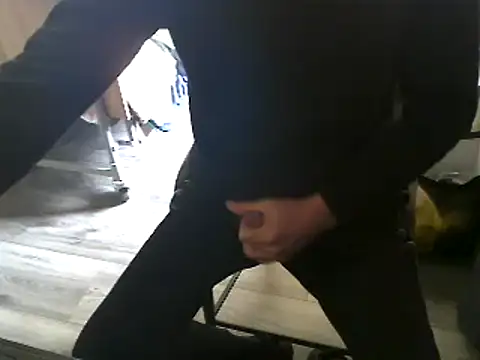 hornyman18cm39 online show from March 11, 1:05 pm