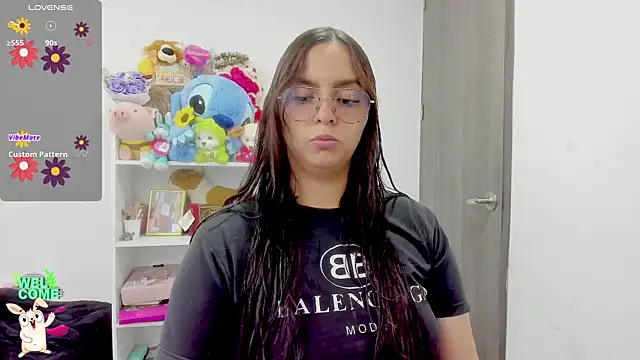 Snapshot of Valery7rose_ chatting on July 21, 3:24 pm Valery7rose online show from July 21, 3:24 pm