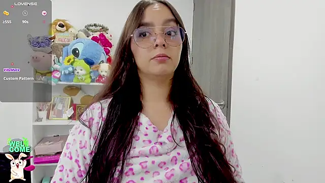 Snapshot of Valery7rose_ chatting on June 19, 2:12 pm Valery7rose online show from June 19, 2:12 pm