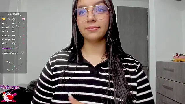 Valery7rose  online show from October 7, 2:51 pm