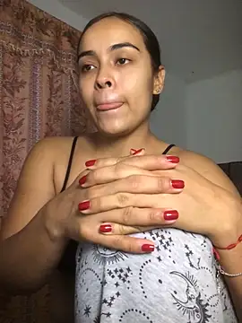 Snapshot of JuanaSimons chatting on May 19, 1:56 am JuanaSimons online show from May 19, 1:56 am