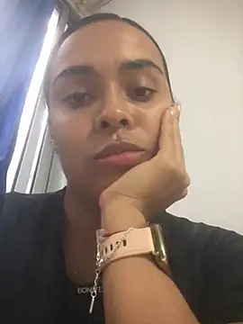 Snapshot of JuanaSimons chatting on February 7, 9:56 pm JuanaSimons online show from February 7, 9:56 pm