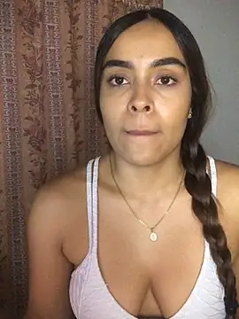 Snapshot of JuanaSimons chatting on February 28, 2:22 am JuanaSimons online show from February 28, 2:22 am