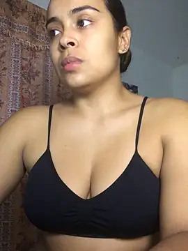 Snapshot of JuanaSimons chatting on May 19, 1:21 am JuanaSimons online show from May 19, 1:21 am
