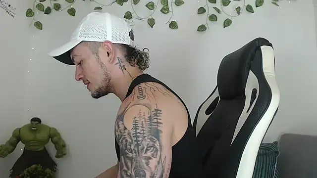 Snapshot of Angel_bran chatting on December 20, 5:38 pm Angel bran online show from December 20, 5:38 pm