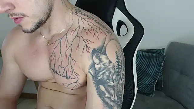 Snapshot of Angel_bran chatting on January 14, 7:28 pm Angel bran online show from January 14, 7:28 pm