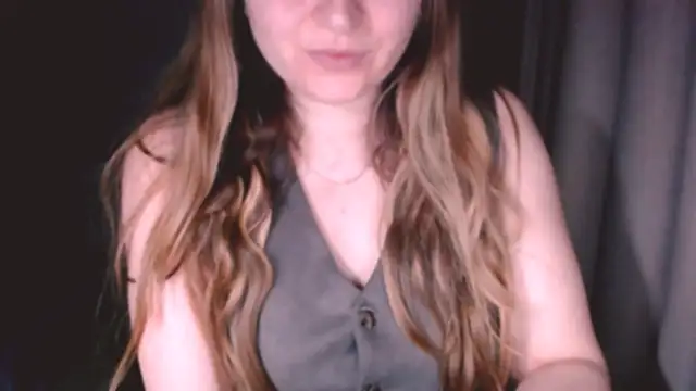 fiona cute 2 online show from April 20, 7:15 pm