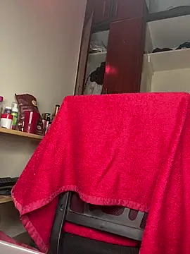 Snapshot of Candiey001 chatting on February 18, 10:39 pm Candiey001 online show from February 18, 10:39 pm