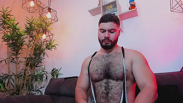 Snapshot of SebastianVilla_ chatting on June 10, 9:27 pm SebastianVilla online show from June 10, 9:27 pm