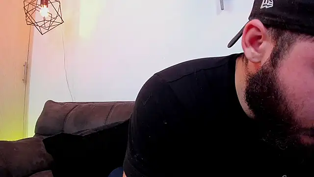 Snapshot of SebastianVilla_ chatting on July 11, 10:43 pm SebastianVilla online show from July 11, 10:43 pm