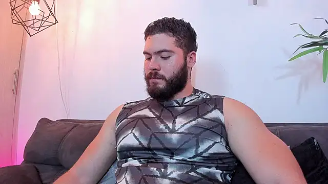 Snapshot of SebastianVilla_ chatting on July 13, 11:15 pm SebastianVilla online show from July 13, 11:15 pm