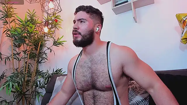 SebastianVilla  online show from April 16, 10:23 pm