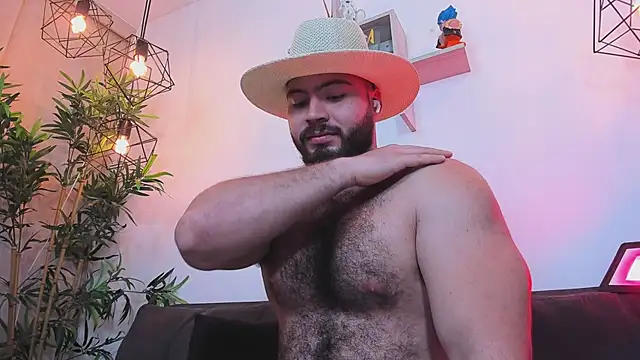 Snapshot of SebastianVilla_ chatting on June 14, 7:59 pm SebastianVilla online show from June 14, 7:59 pm