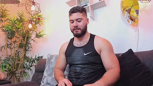 SebastianVilla  online show from April 14, 10:04 pm