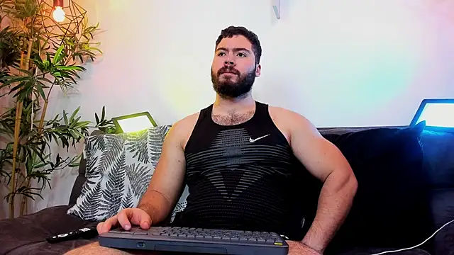 Snapshot of SebastianVilla_ chatting on July 1, 11:16 pm SebastianVilla online show from July 1, 11:16 pm