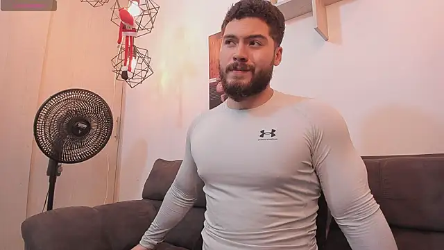 SebastianVilla  online show from January 8, 11:00 pm