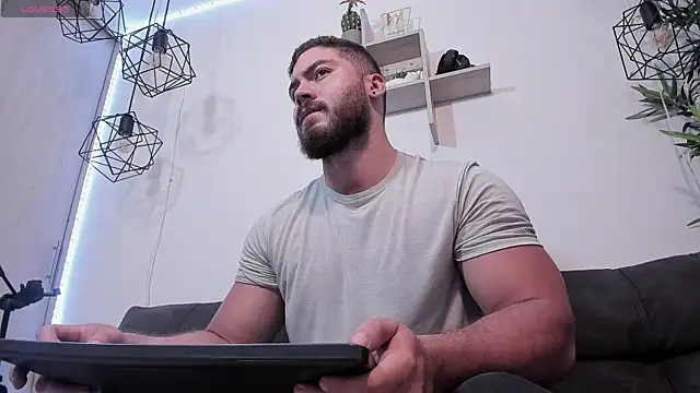 SebastianVilla  online show from March 19, 2:35 pm