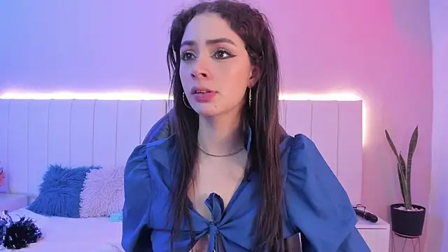 CAMILLEN PETTID online show from September 30, 9:32 pm