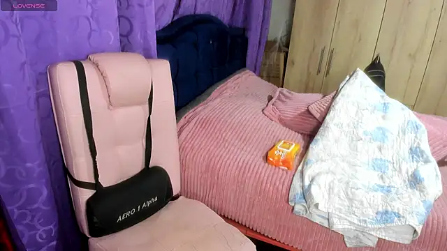 Kenia oz online show from February 2, 10:47 am