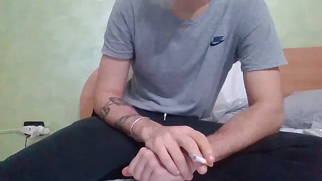 Snapshot of Drogon1000 chatting on January 18, 4:32 pm Drogon1000 online show from January 18, 4:32 pm