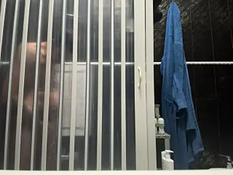 Snapshot of Drogon1000 chatting on January 14, 5:05 pm Drogon1000 online show from January 14, 5:05 pm