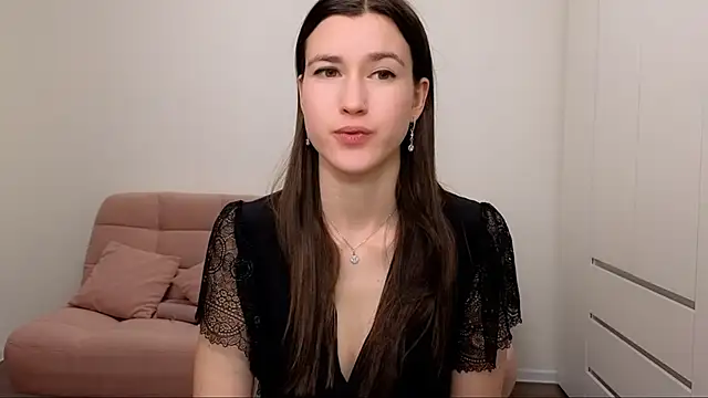 Snapshot of AliciaNewell chatting on February 10, 3:10 pm AliciaNewell online show from February 10, 3:10 pm