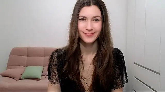 Snapshot of AliciaNewell chatting on February 18, 4:37 am AliciaNewell online show from February 18, 4:37 am